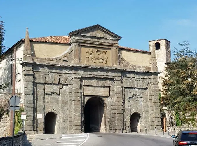 Charmerooms Palazzo Stampa Apartment Bergamo