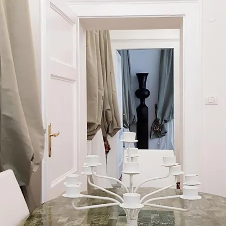 Апартаменти Charmerooms Palazzo Stampa *
