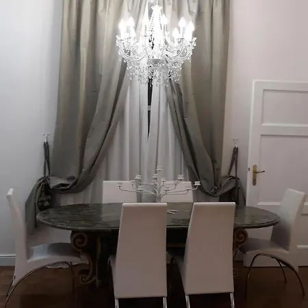 Charmerooms Palazzo Stampa Апартаменти Бергамо